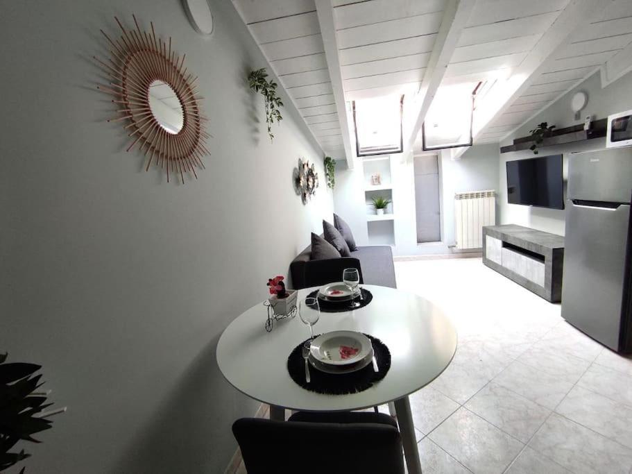 Ferienwohnung Free Parking Tiny House Wifi Netflix 15 Minuti Dal Duomo Mailand Exterior foto