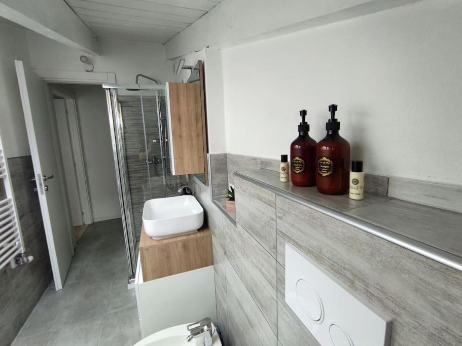 Ferienwohnung Free Parking Tiny House Wifi Netflix 15 Minuti Dal Duomo Mailand Exterior foto