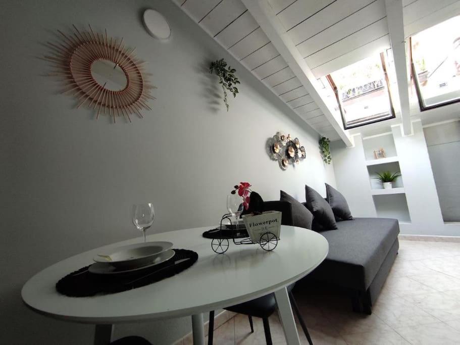 Ferienwohnung Free Parking Tiny House Wifi Netflix 15 Minuti Dal Duomo Mailand Exterior foto