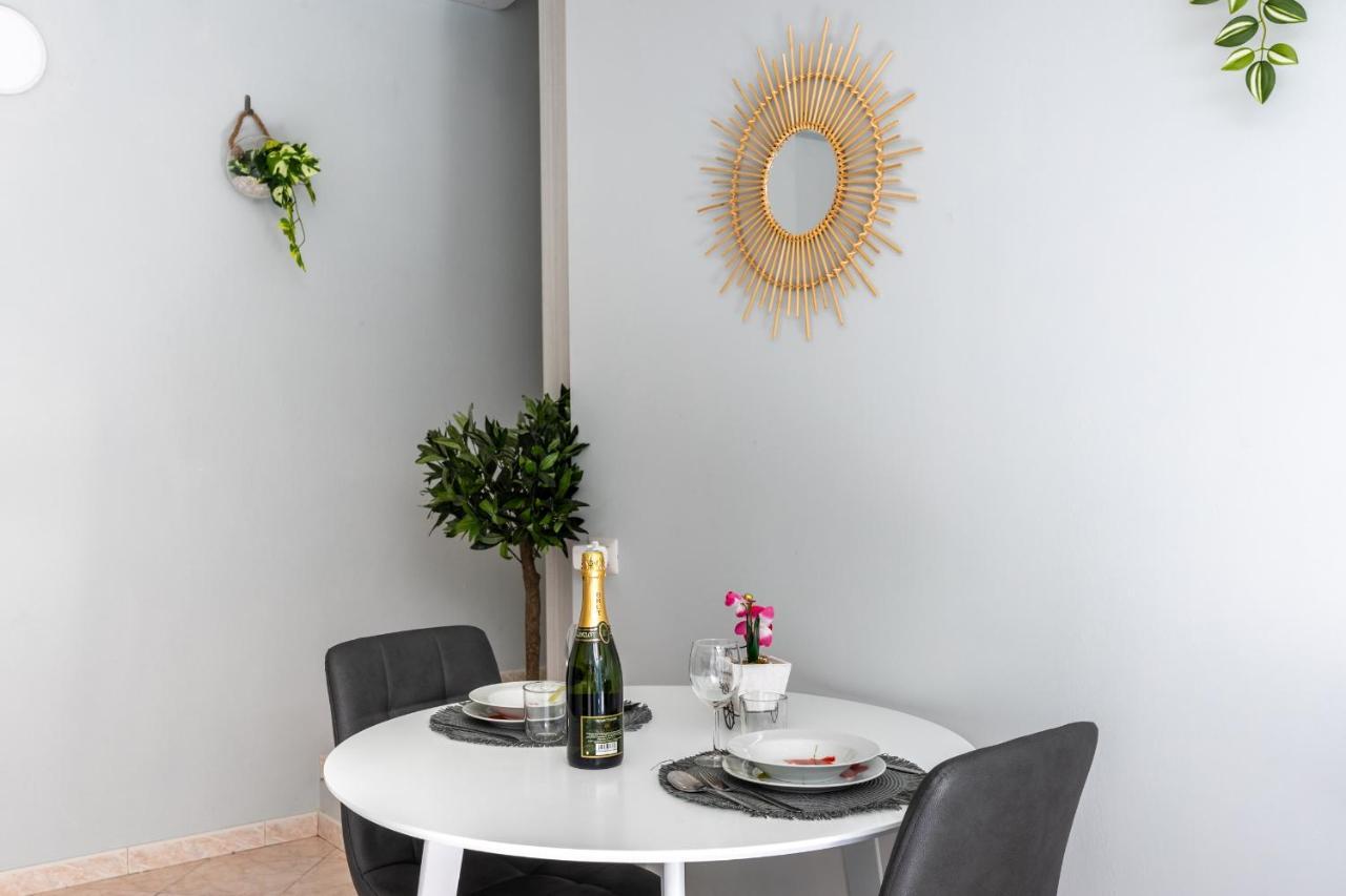 Ferienwohnung Free Parking Tiny House Wifi Netflix 15 Minuti Dal Duomo Mailand Exterior foto