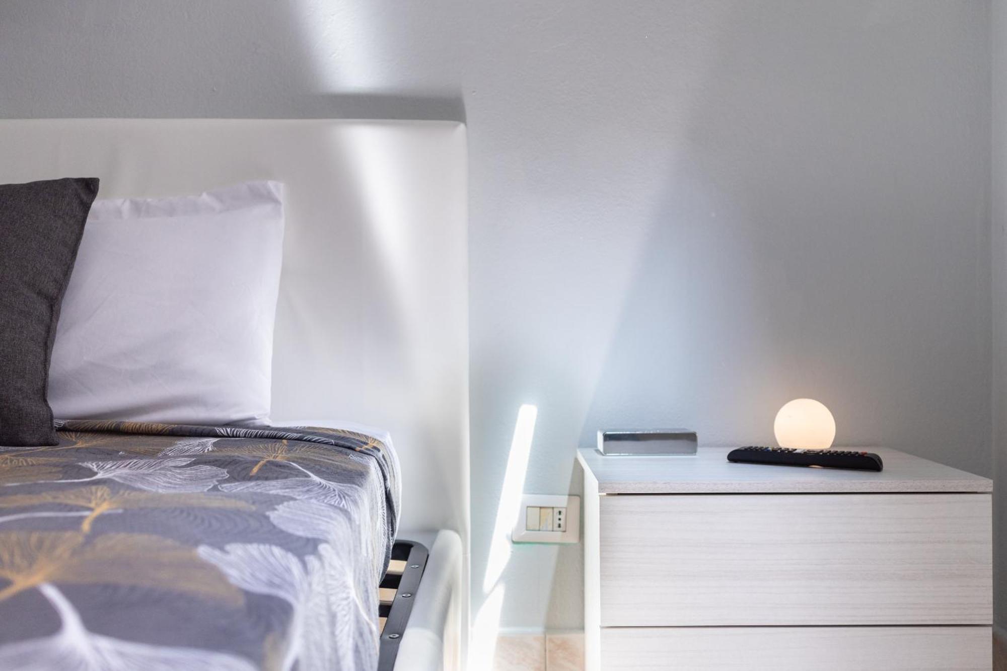 Ferienwohnung Free Parking Tiny House Wifi Netflix 15 Minuti Dal Duomo Mailand Exterior foto